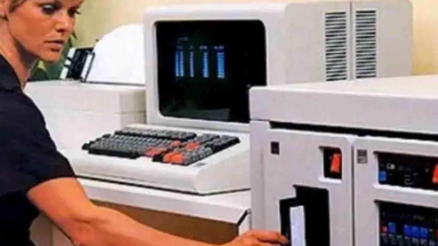 Computador IBM Controlando Armas Nucleares